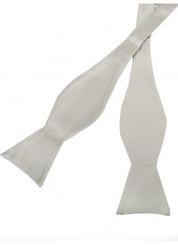 Bow tie open in pure silk